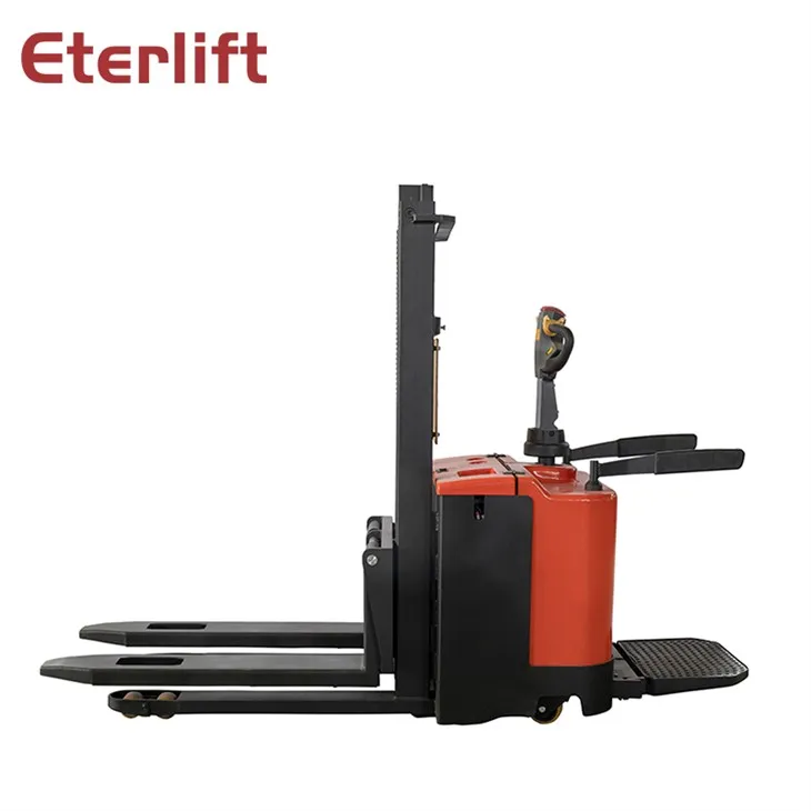 Elektrický stohovač na baterie