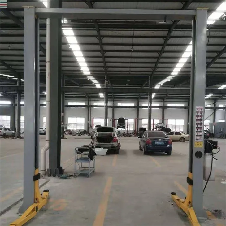 Dvousloupový automobilový výtah