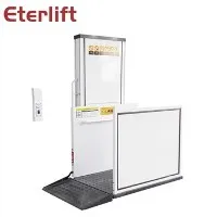 Zvedací plošina pro invalidní vozíky